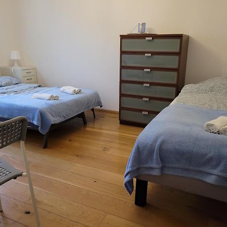4 Pory Roku Appartement Łomianki Buitenkant foto