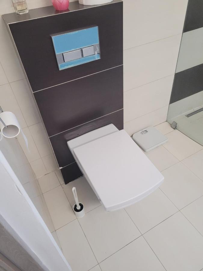 4 Pory Roku Appartement Łomianki Buitenkant foto